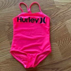Hurley one piece toddle size 4 runs small